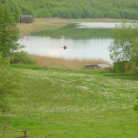 Landhotel Am Peetscher See Міров Екстер'єр фото