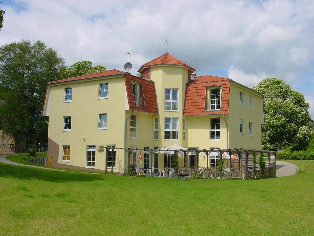 Landhotel Am Peetscher See Міров Екстер'єр фото